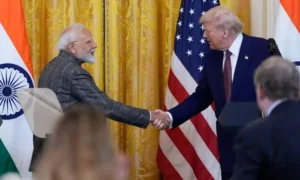 ट्रेड डील में भारत को बड़ी राहत: रूस से तेल पर 25% टैरिफ हटाने का ट्रंप का ऐलान